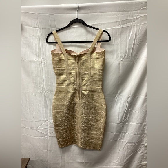 Gold Elastic Bodycon Sleeveless Dress - Picture 2 of 3
